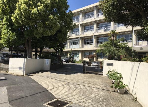 千葉市花見川区武石町２丁目の土地(千葉市立幕張中学校)