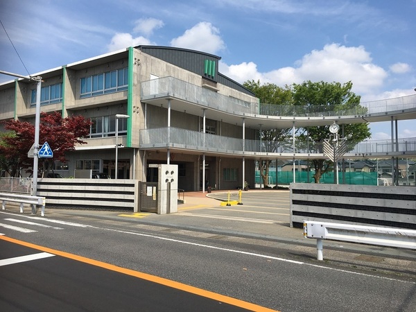 千葉市中央区宮崎町の土地(千葉市立松ケ丘中学校)