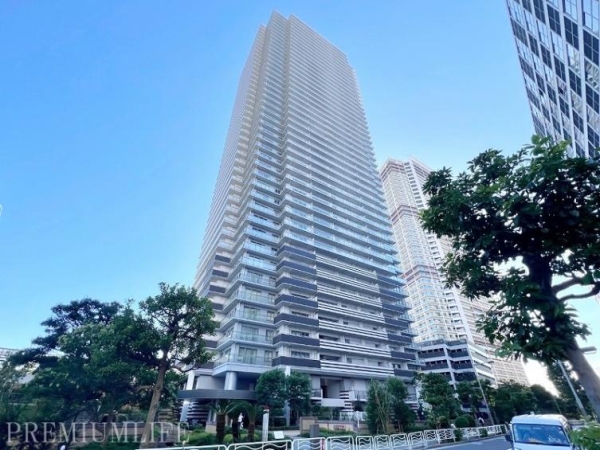 Ｗ　Ｃｏｍｆｏｒｔ　Ｔｏｗｅｒｓ　ＷＥＳＴ
