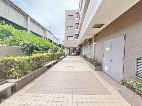 コスモ堀切菖蒲園駅前