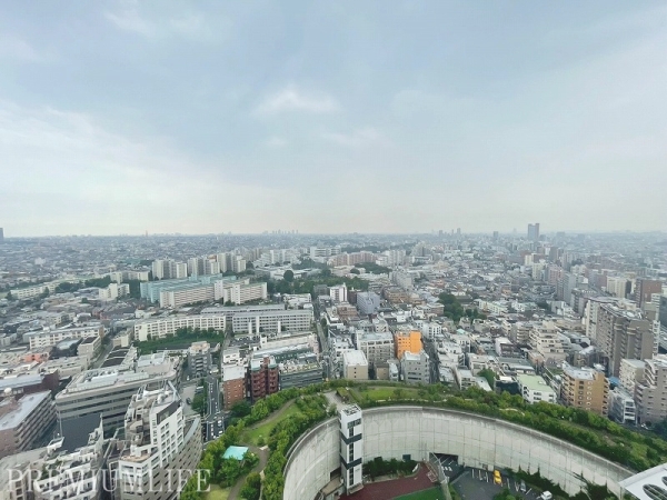 クロスエアタワー