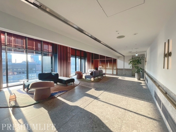 ＷＯＲＬＤ　ＴＯＷＥＲ　ＲＥＳＩＤＥＮＣＥ