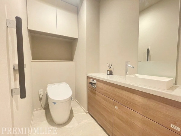 白金ザ・スカイ　ＥＡＳＴ