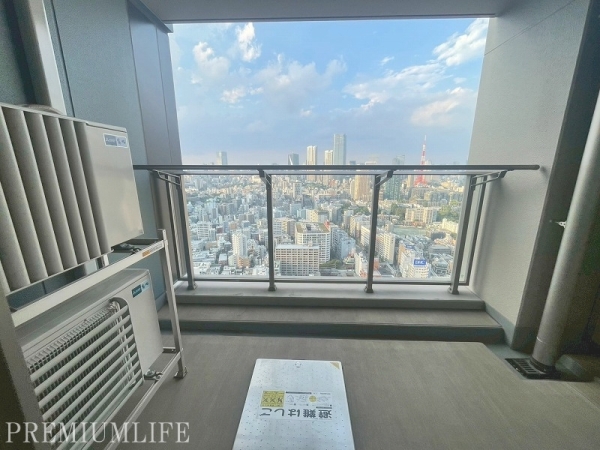 白金ザ・スカイ　ＥＡＳＴ