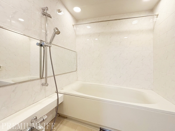 セントラルパークタワーラ・トゥール新宿