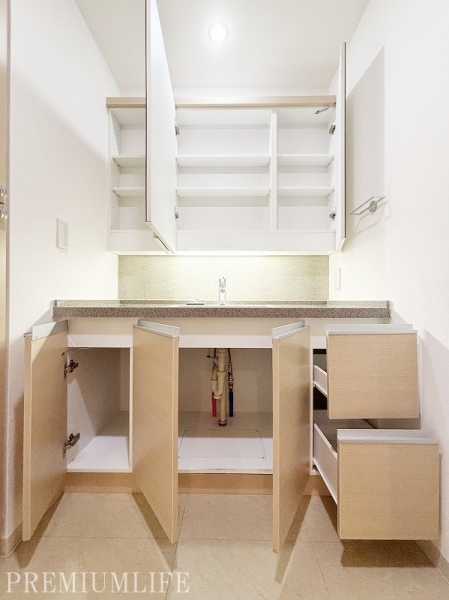 セントラルパークタワーラ・トゥール新宿