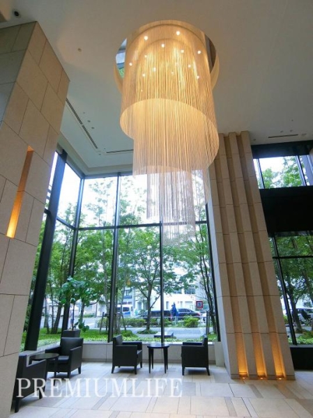 ＧＬＯＢＡＬ　ＦＲＯＮＴ　ＴＯＷＥＲ