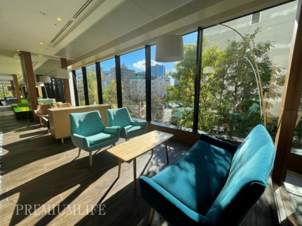 ＧＬＯＢＡＬ　ＦＲＯＮＴ　ＴＯＷＥＲ