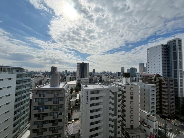 ＬＥ－ＬＩＯＮ　ＩＫＥＢＵＫＵＲＯ　ＣＯＭＦＯＲＴ
