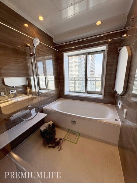 Ｗ　Ｃｏｍｆｏｒｔ　Ｔｏｗｅｒｓ　ＷＥＳＴ