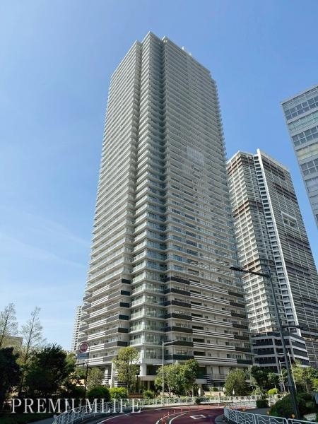 Ｗ　Ｃｏｍｆｏｒｔ　Ｔｏｗｅｒｓ　ＷＥＳＴ