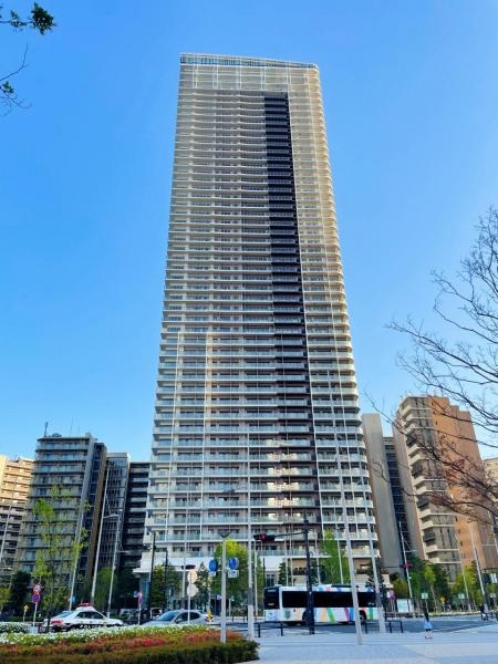 ＨＡＲＵＭＩ　ＦＬＡＧ　ＰＡＲＫ　ＶＩＬＬＡＧＥ