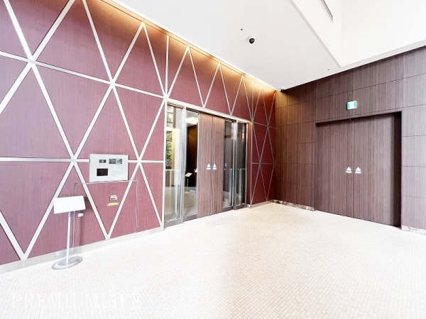ＴＨＥ　ＣＯＵＲＴ神宮外苑