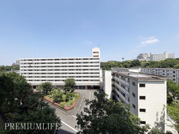 戸山ハイツ２７号棟