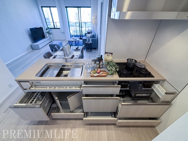 ＭＩＤ　ＴＯＷＥＲ　ＧＲＡＮＤ