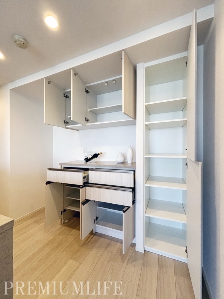 ＭＩＤ　ＴＯＷＥＲ　ＧＲＡＮＤ
