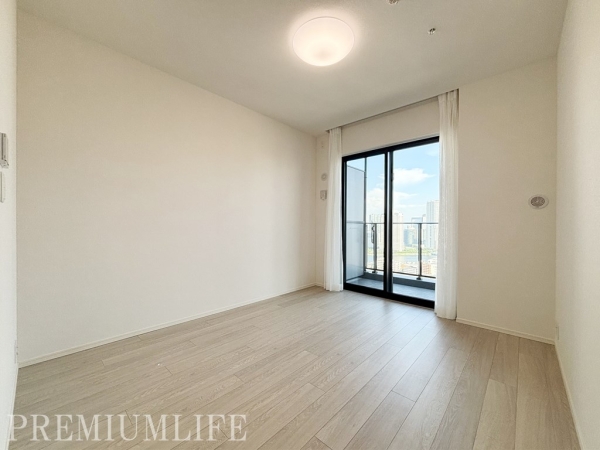 ＭＩＤ　ＴＯＷＥＲ　ＧＲＡＮＤ