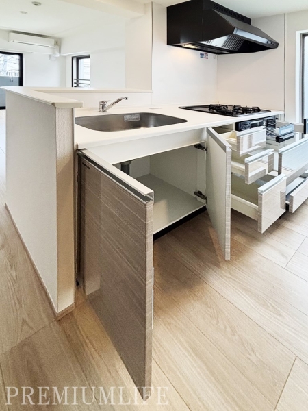 Ｂ　ＣＩＴＹ　ＡＰＡＲＴＭＥＮＴ　ＳＨＩＮＪＵＫＵ　ＮＷ