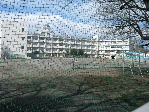 東久留米市金山町1丁目　全1棟　新築一戸建(東久留米市立東中学校)