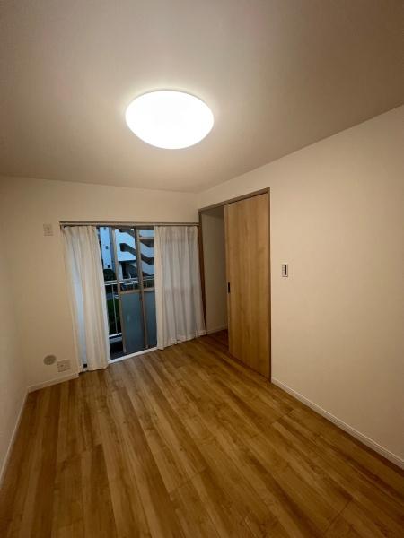 稲毛高浜南団地16号棟(洋室)