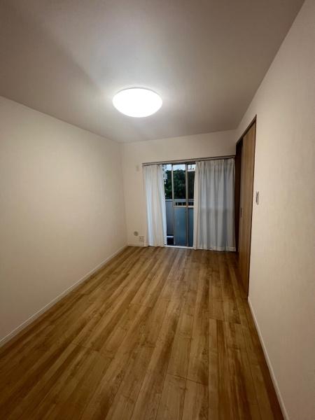 稲毛高浜南団地16号棟(洋室)