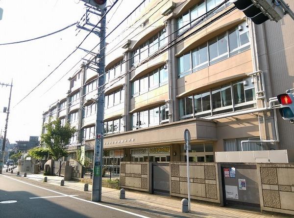 ライオンズマンション中野島(川崎市立中野島小学校)