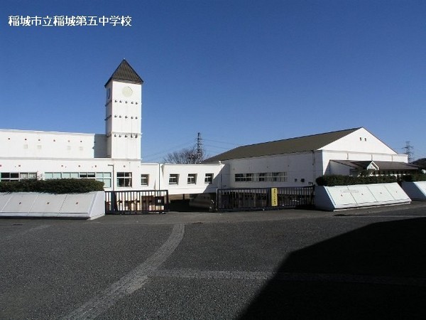 長峰杜の三番街3号棟(稲城市立稲城第五中学校)