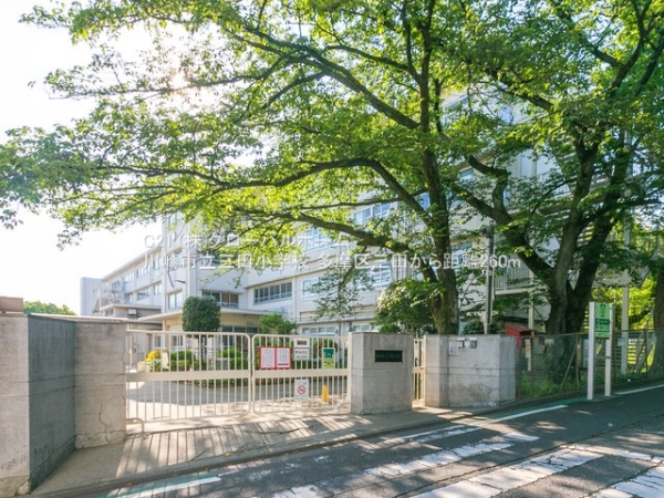 川崎市多摩区三田3丁目の新築一戸建(川崎市立三田小学校)