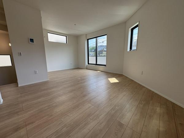 稲城市東長沼新築戸建１号棟