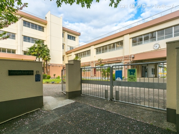 川崎市麻生区千代ケ丘3丁目の新築一戸建(川崎市立千代ヶ丘小学校)