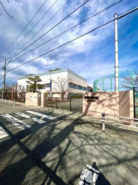 ファミール西八王子 A号棟(八王子市立横山中学校)