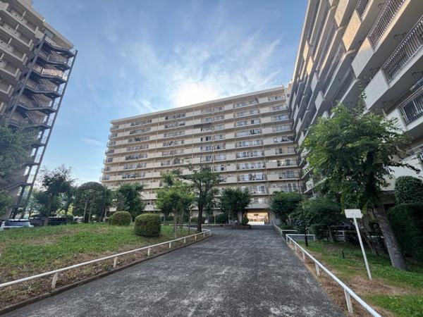 多摩稲城マンションB棟