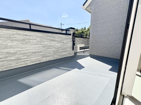 川崎市麻生区栗木3丁目の新築一戸建(バルコニー)