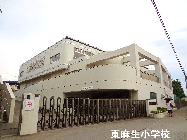 川崎市麻生区下麻生2丁目新築戸建1号棟(川崎市立東柿生小学校)