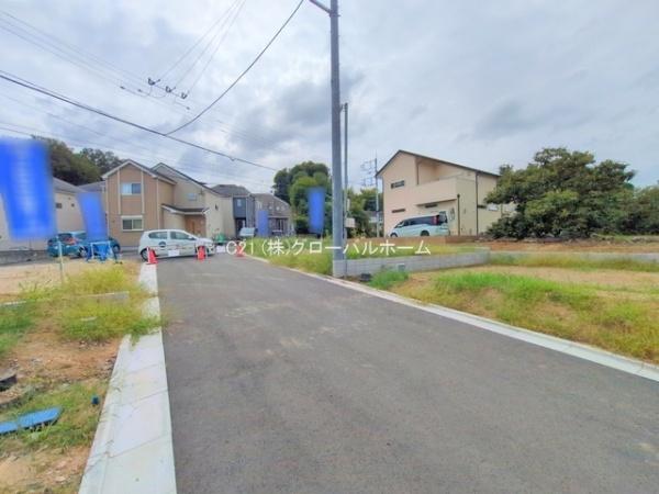 稲城市若葉台1丁目の土地(前面道路含む現地写真)