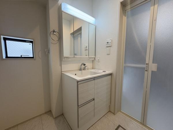 稲城市東長沼新築戸建６号棟