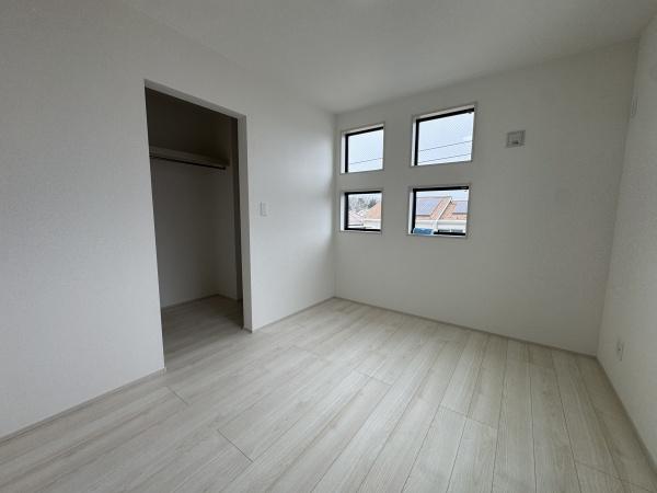 稲城市東長沼新築戸建８号棟