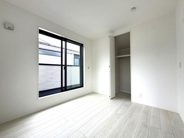 稲城市坂浜新築戸建３号棟　2階リビング