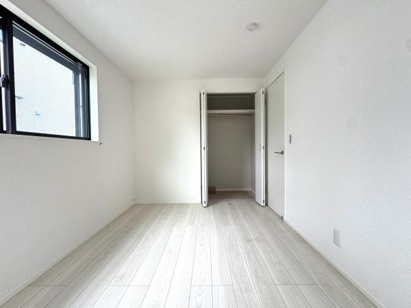 稲城市坂浜新築戸建３号棟　2階リビング