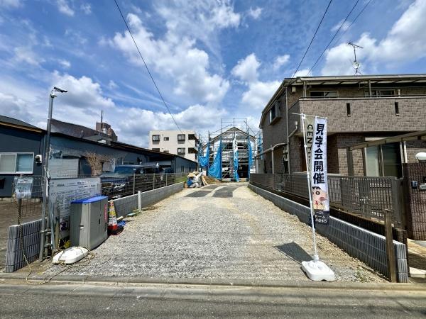 稲城市大丸新築戸建B号棟　カースペース２台分