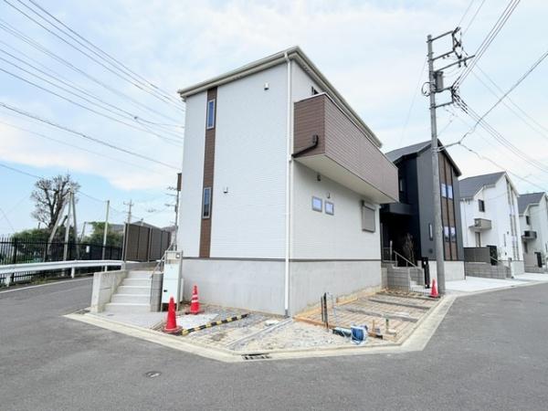 川崎市麻生区片平５丁目　新築戸建　１号棟　ダブルバルコニー
