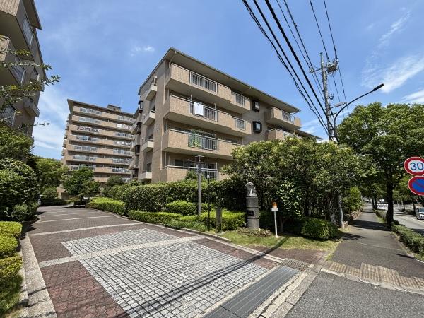 コスモフォーラム多摩2号棟　内装リフォーム済み