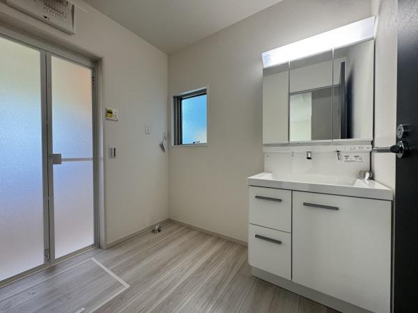 稲城市坂浜新築戸建１号棟　4LDK　ZEH水準省エネ住宅