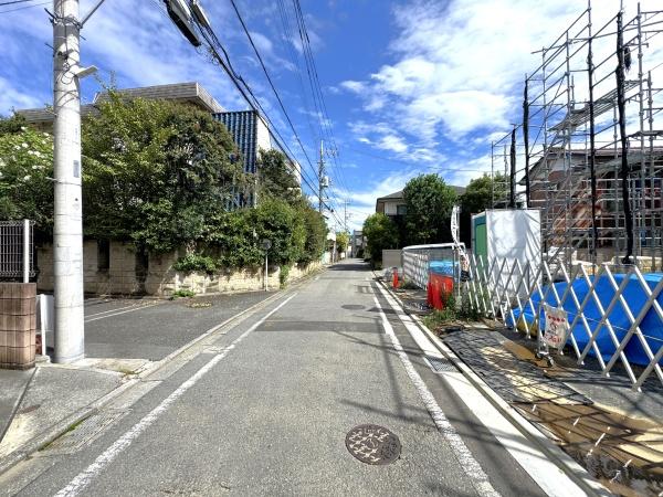 稲城市東長沼新築戸建　2号棟　2階リビング床暖房付き