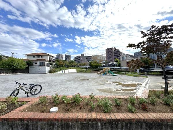 稲城市東長沼新築戸建　2号棟　2階リビング　4LDK