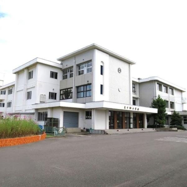 坂井市坂井町新庄２丁目の土地(坂井市立東十郷小学校)