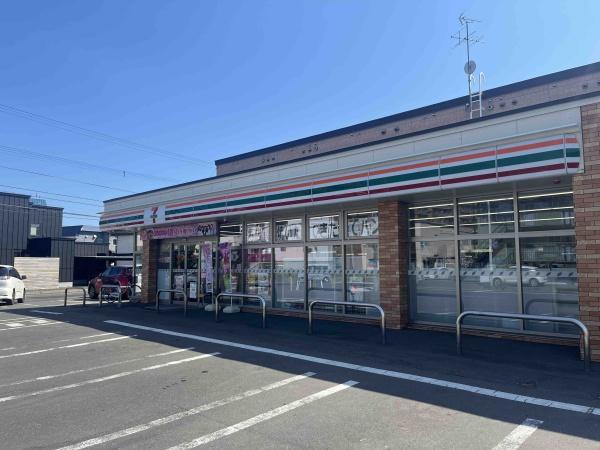 ラピスガーデン新川(セブンイレブン札幌新川2条店)