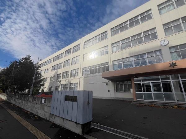 モン・レーブ新道東イーストタワー(栄南中学校)