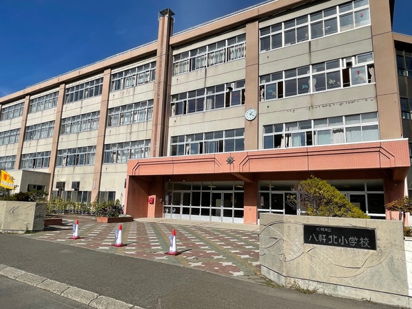 札幌市西区八軒九条西１０丁目の中古一戸建て(札幌市立八軒北小学校)