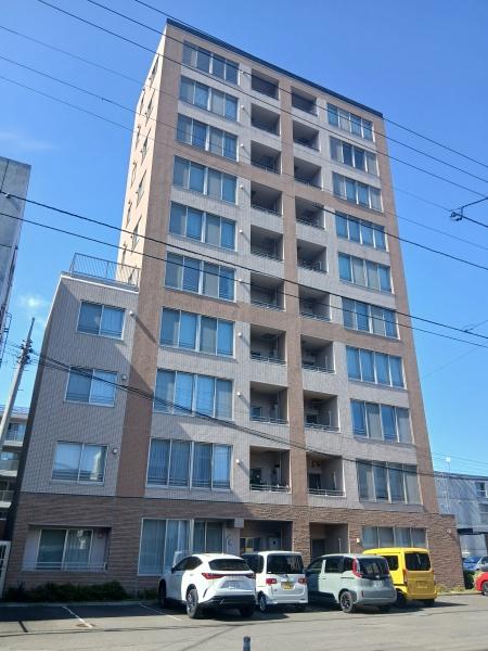 ゼファー静修学園前